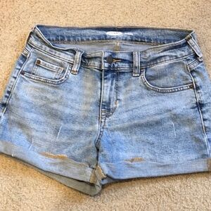 Old navy boyfriend shorts